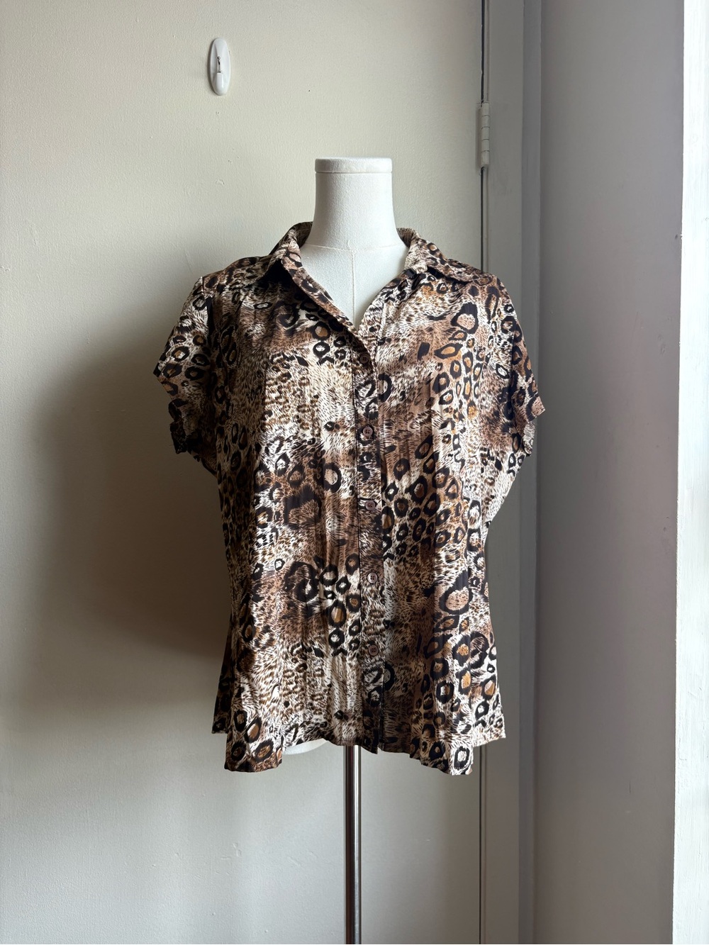 como y2k animal print short sleeve button front